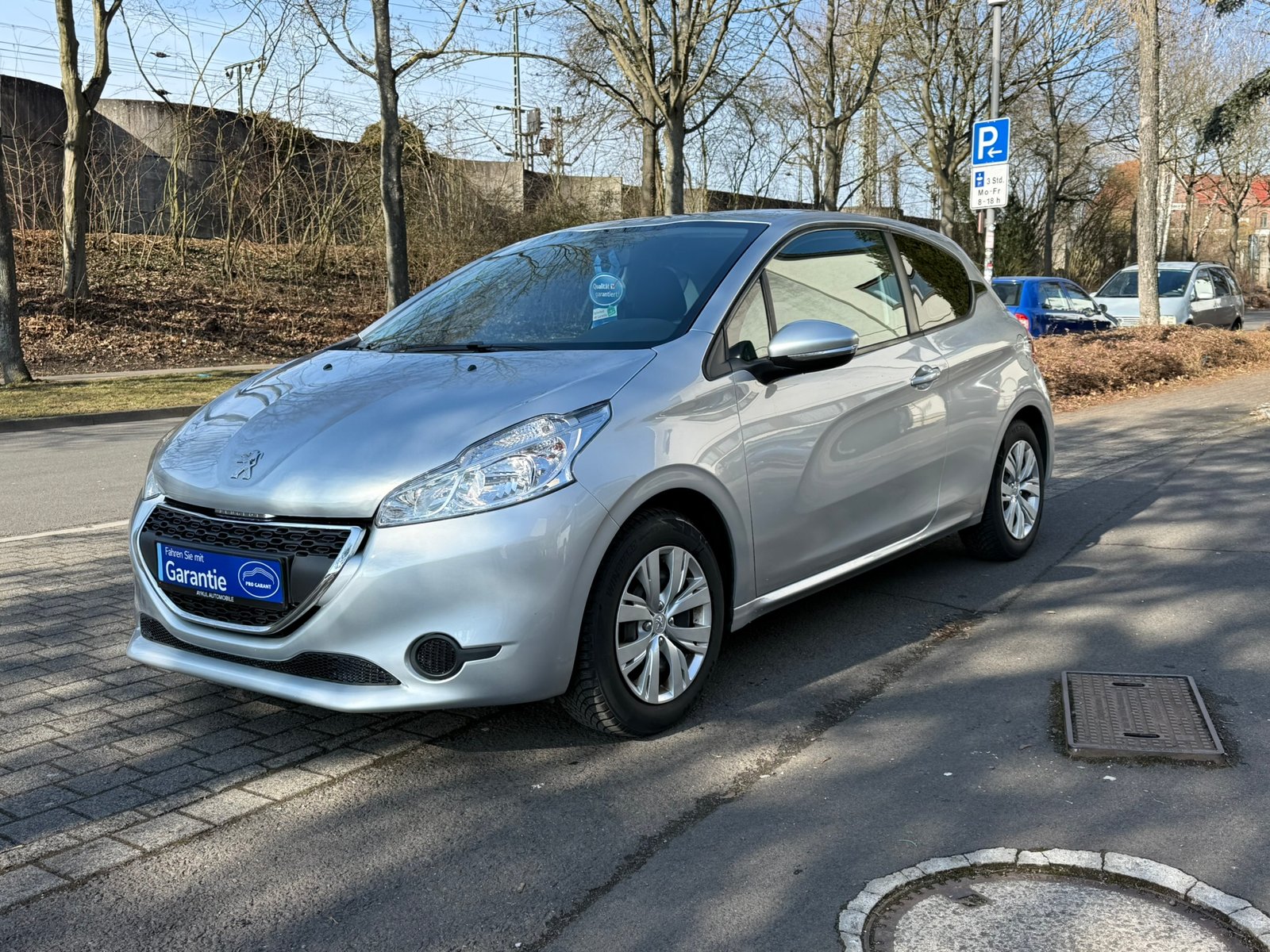Peugeot 208 Active *KLIMA *8FACH *TÜV NEU