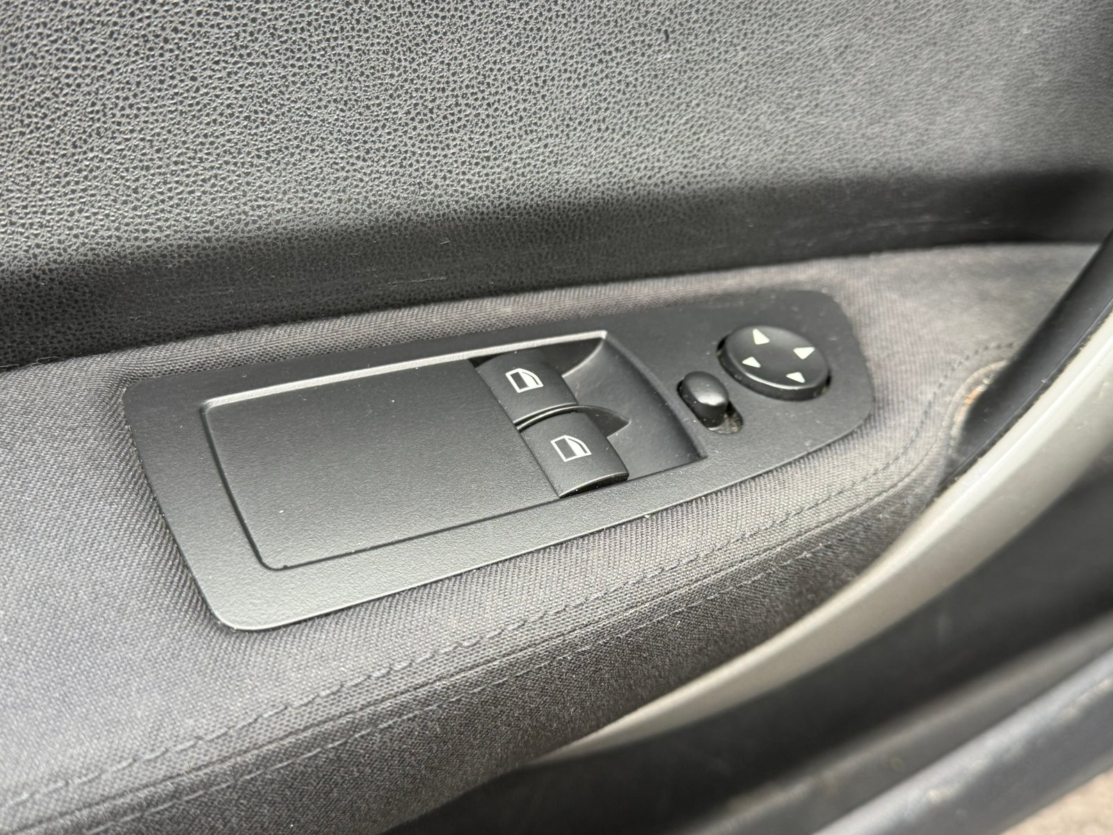 BMW 118d *SCHECKHEFT *TÜV *KLIMA