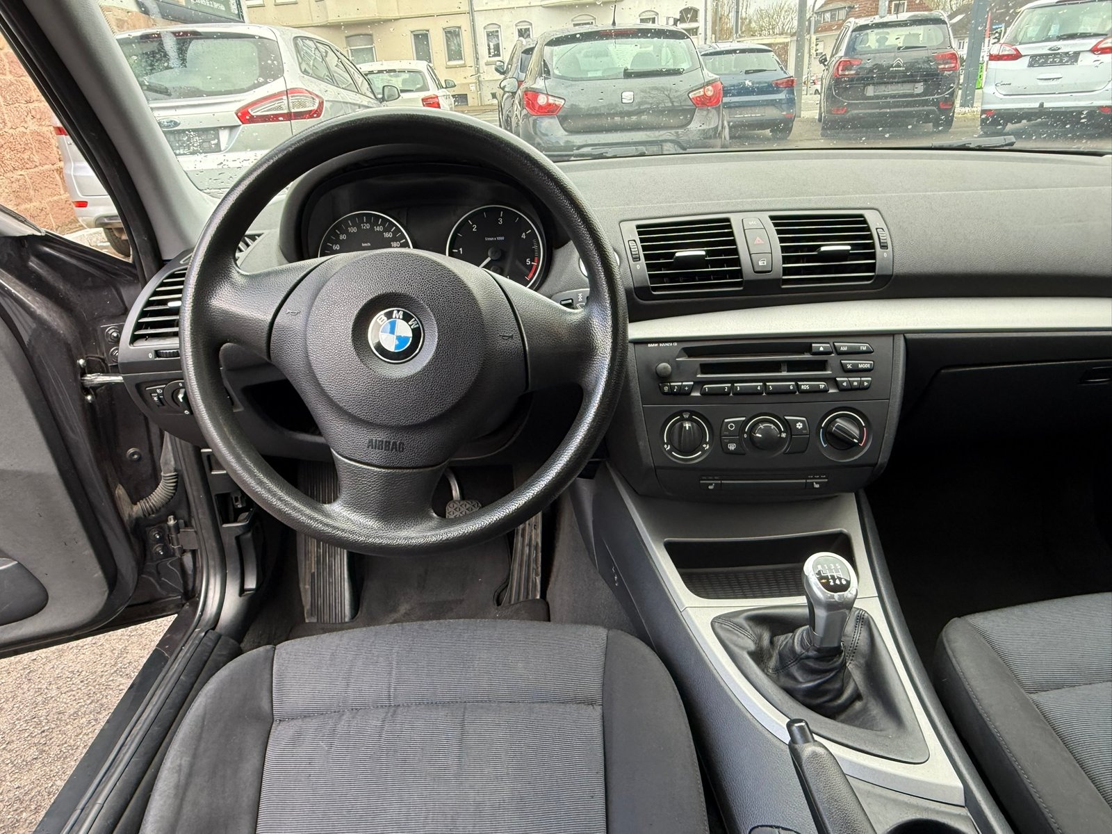 BMW 118d *SCHECKHEFT *TÜV *KLIMA