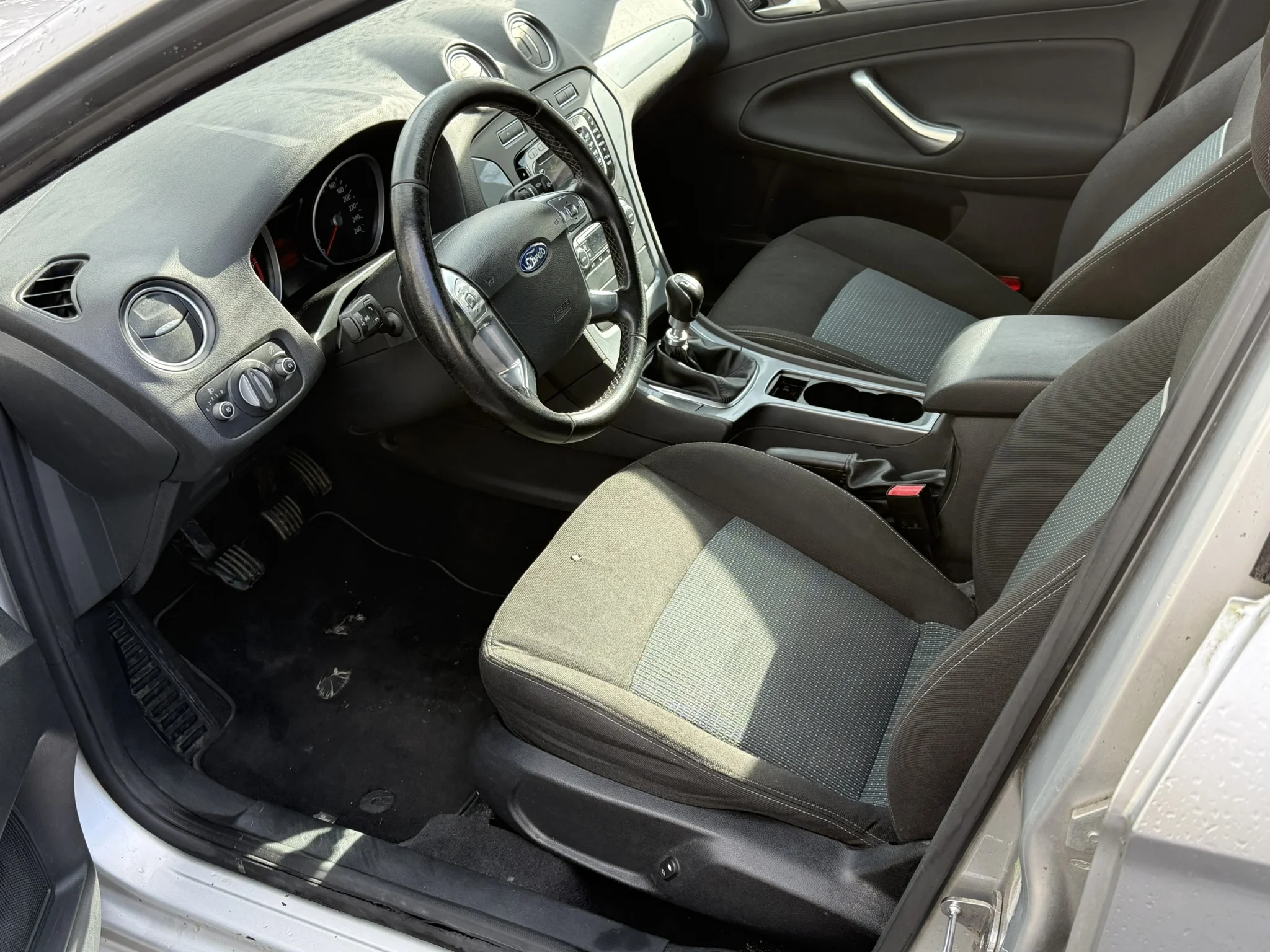 Ford Mondeo 2.0 Diesel, Ansicht 7